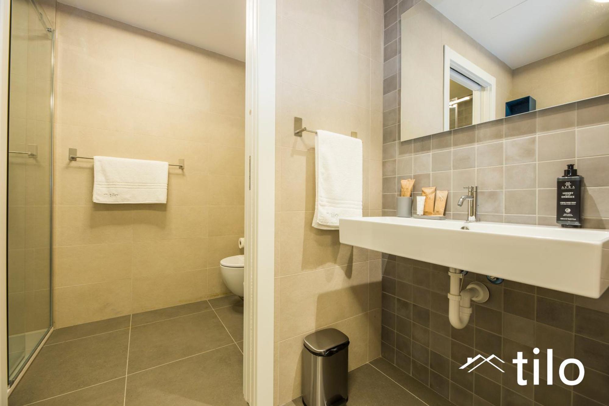Waterfront Luxury Studio, Free Parking, Ac, Netflix & Wifi By Tilo Lux Genua